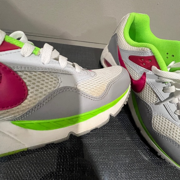 Nike Sneakers - White Pink and Neon Green - Picture 3 of 10